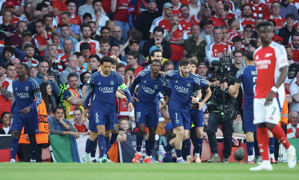 米体：拉齐奥在冬窗将引进3-4名球员，因西涅开窗后马上加盟（米体：拉齐奥冬窗计划补强3至4人，因西涅开窗即刻加盟）