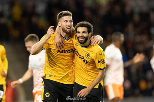 客场8连胜！掘金刷新队史客场连胜纪录（掘金豪取客场八连胜，改写队史客场连胜纪录）