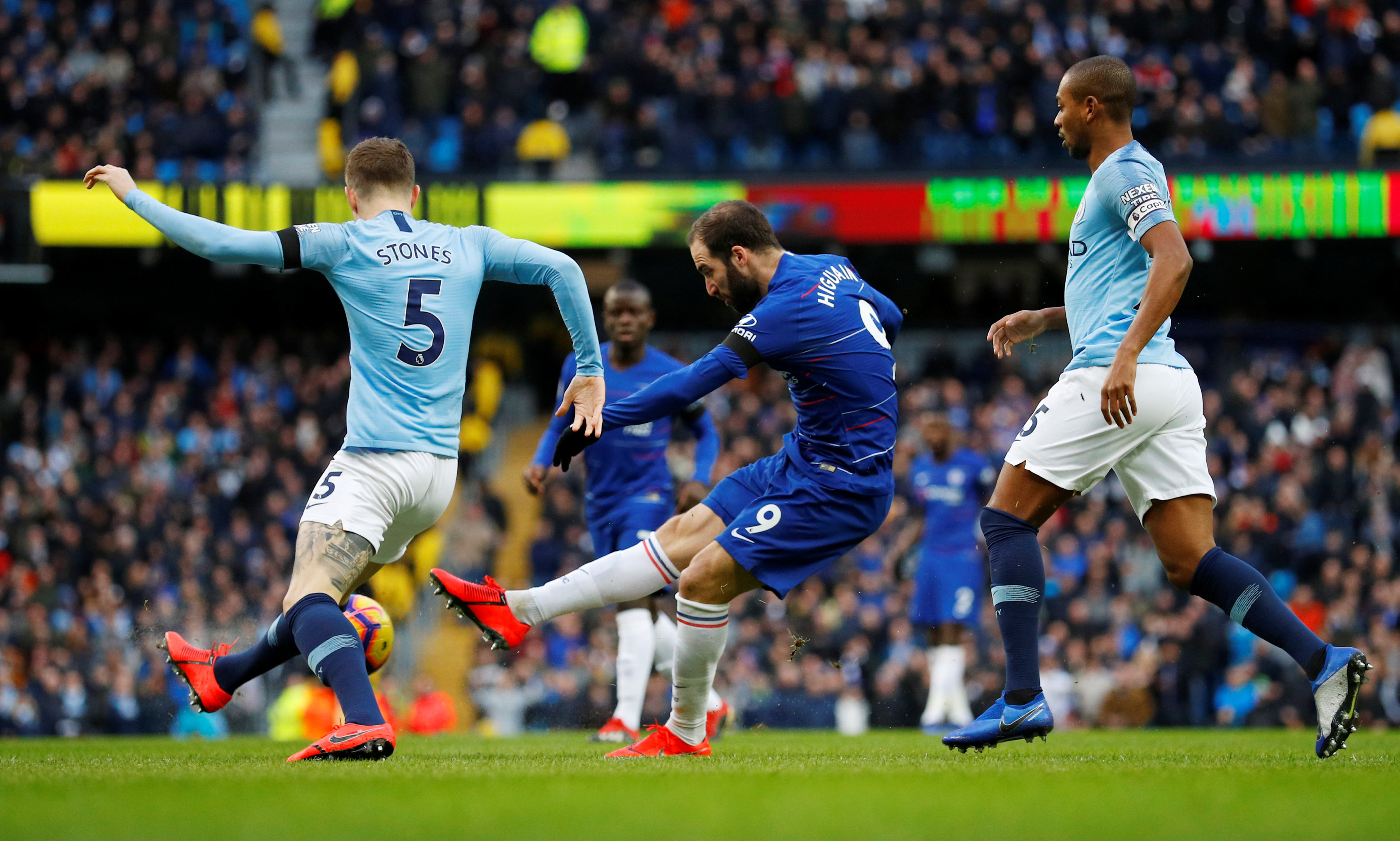 前12居然没有罗哥的名场面，按理来说哪怕硬投，凭...（前十二竟然没有罗哥的高光瞬间？按说就算硬塞也该占一席）