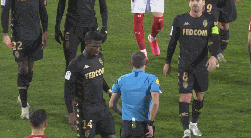 阿斯顿维拉英超前5轮不胜，现四连胜登顶英超第3