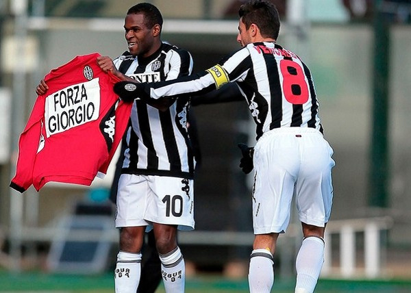 塞尔吉尼奥：莱奥必须面向球门；希望恩昆库能尽快融入（塞尔吉尼奥：莱奥应直面球门，期待恩昆库迅速融入）